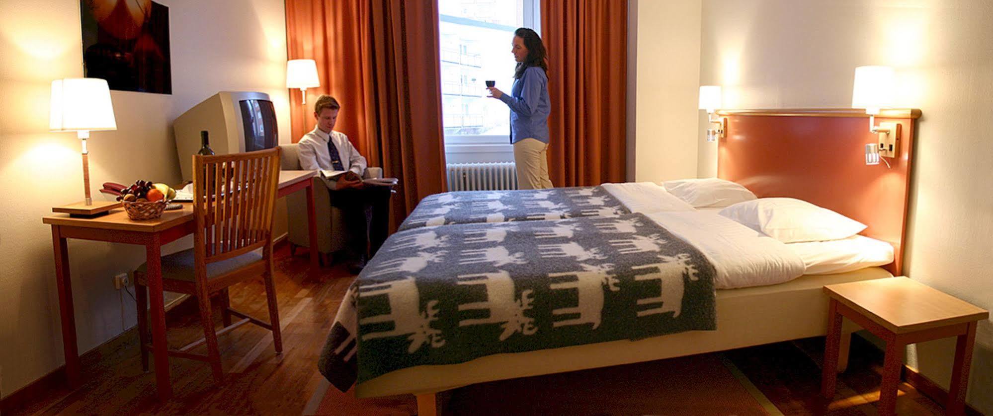 קירונה Hotell Kebne מראה חיצוני תמונה
